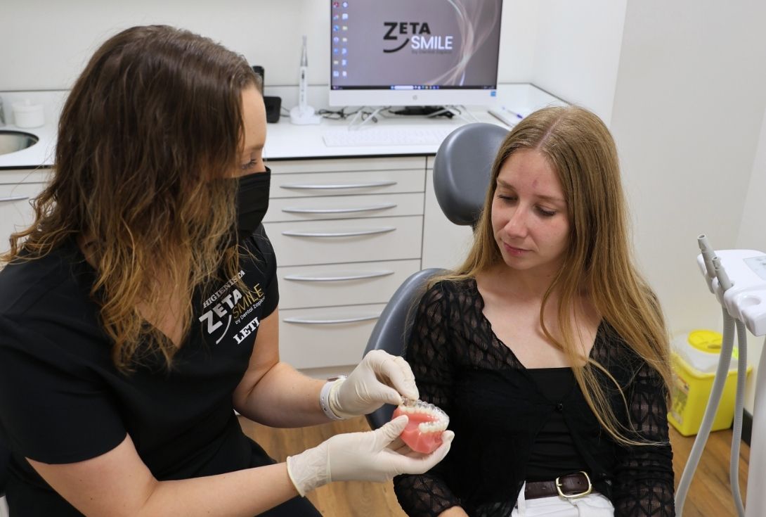 Revisión dental en DST Clinic, clínica cerca de Paracuellos de Jarama