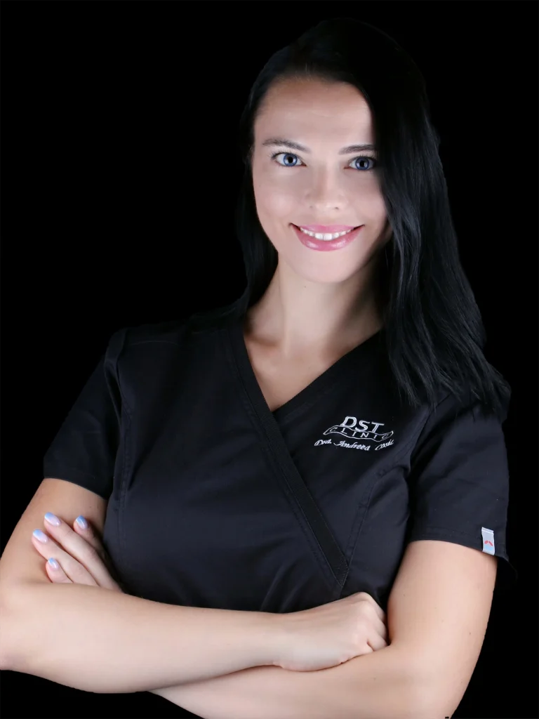 Dra. Andreea Cosic, directora e implantóloga de DST Clinic en Torrejón de Ardoz